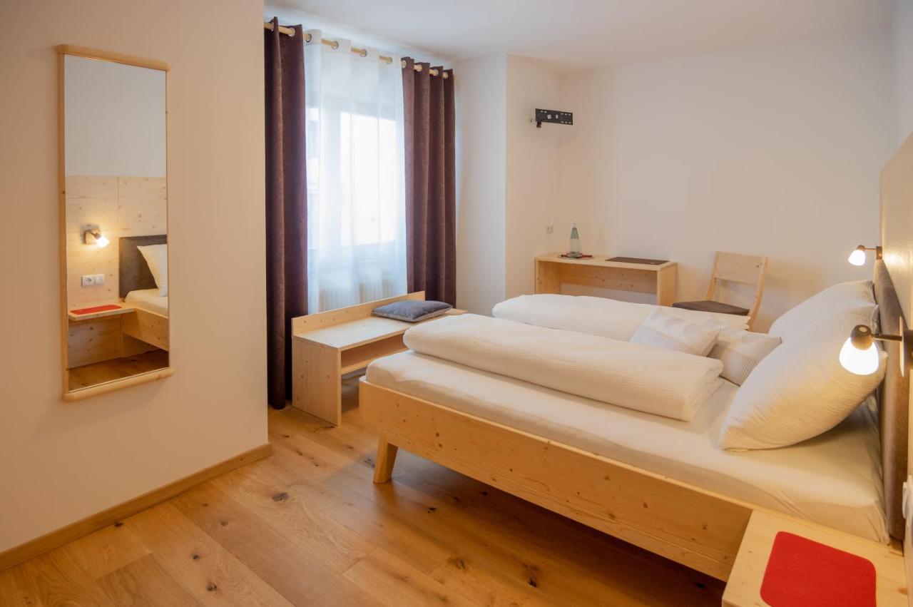 B&B Fruehlingsheim ラチーネス エクステリア 写真
