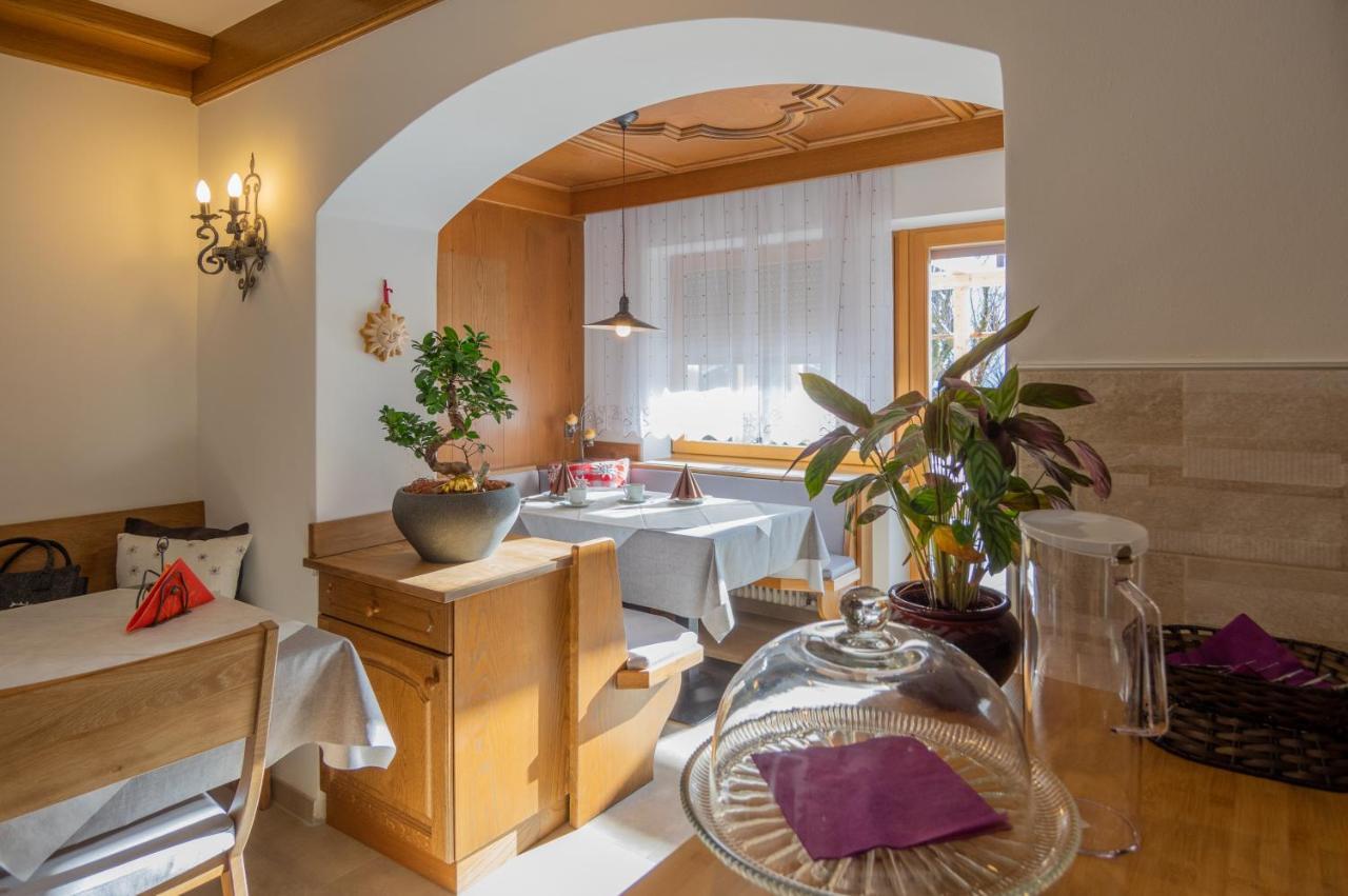 B&B Fruehlingsheim ラチーネス エクステリア 写真