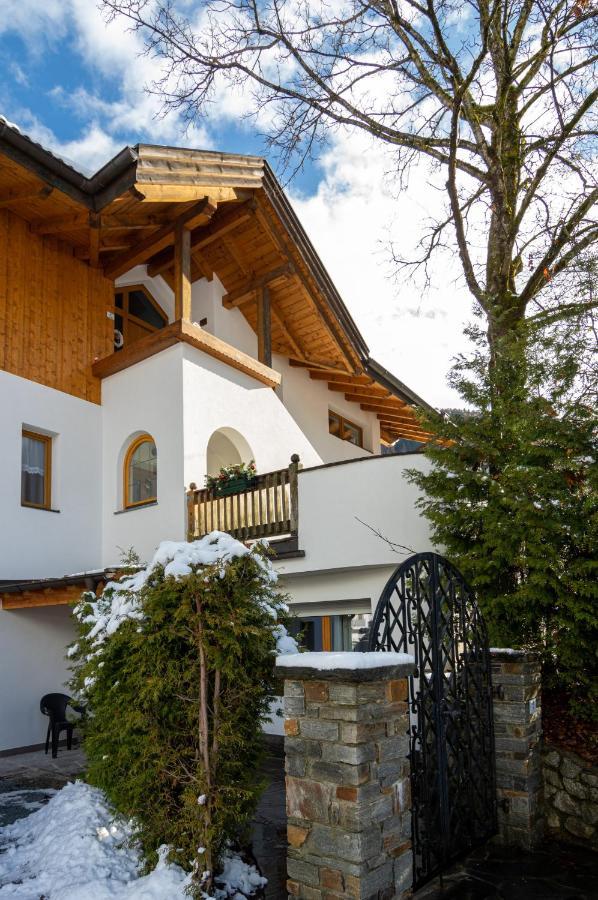 B&B Fruehlingsheim ラチーネス エクステリア 写真