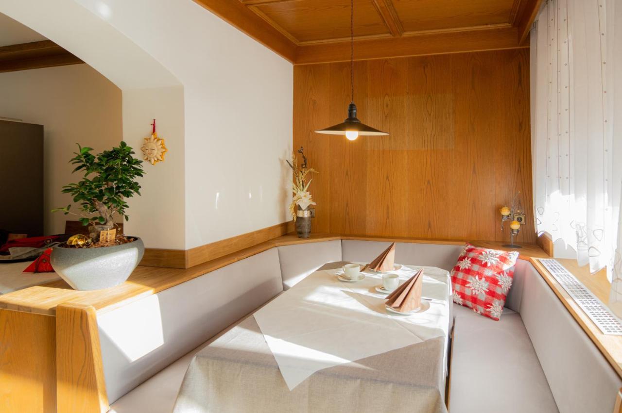 B&B Fruehlingsheim ラチーネス エクステリア 写真