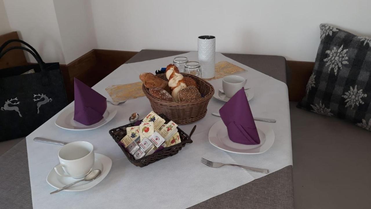 B&B Fruehlingsheim ラチーネス エクステリア 写真
