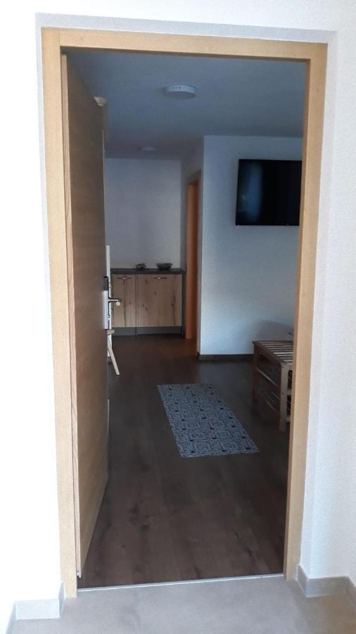 B&B Fruehlingsheim ラチーネス エクステリア 写真
