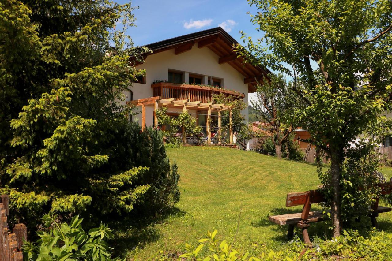 B&B Fruehlingsheim ラチーネス エクステリア 写真