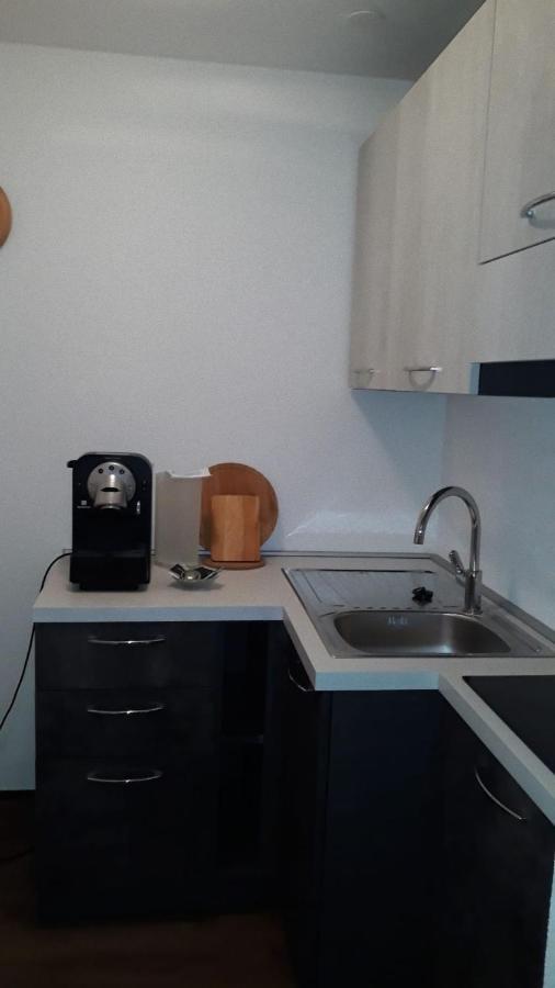 B&B Fruehlingsheim ラチーネス エクステリア 写真